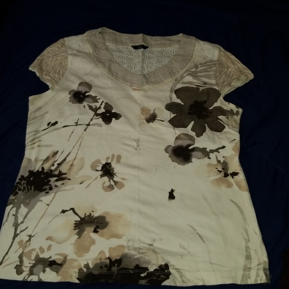 KELLO CAP SLEEVE FLORAL TIE DYED TOP SIZE LARGE